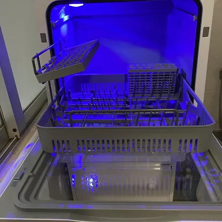 Ilona With Sea View, Swimming Pool And Garage Appartement