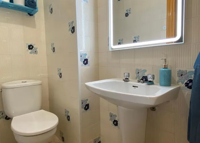 Apartamento Ilona With Sea View, Swimming Pool And Garage *