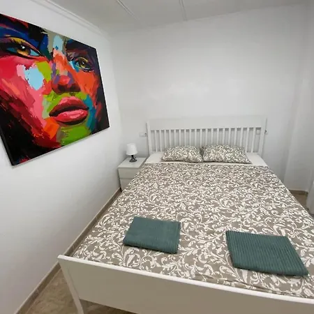 Ilona With Sea View, Swimming Pool And Garage Daire *